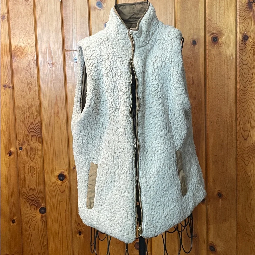 Love Tree Men's Brown Quilted Vest